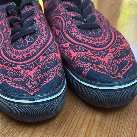 Raad Black and Red lace up Loafers with Swirling Design